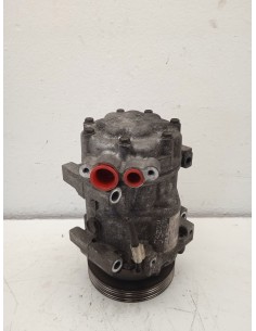Recambio de compresor aire acondicionado para dacia sandero laureate referencia OEM IAM 8200866440  