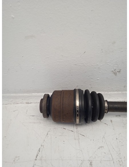 Recambio de transmision delantera derecha para kia sorento 2.5 crdi active referencia OEM IAM 495003E201  