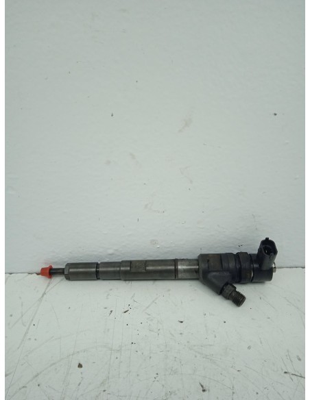 Recambio de inyector para kia sorento 2.5 crdi active referencia OEM IAM 338004A500  