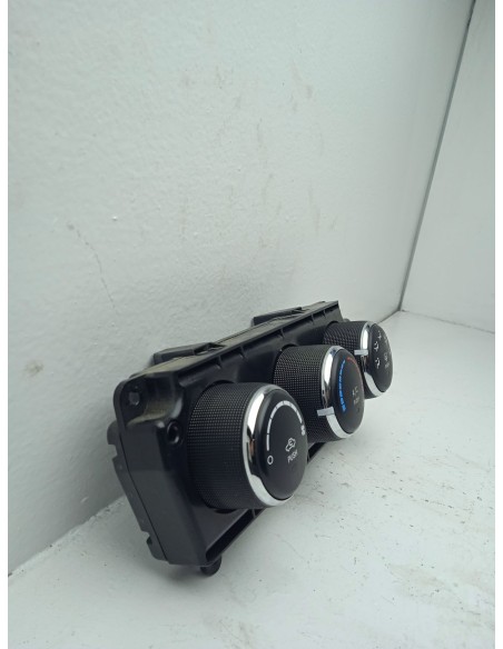 Recambio de mando climatizador para jeep compass sport 4x2 referencia OEM IAM   