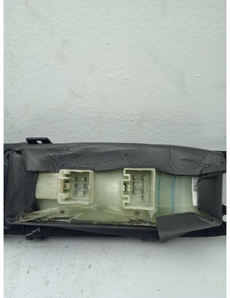 Recambio de mando elevalunas delantero izquierdo para jeep compass sport 4x2 referencia OEM IAM   