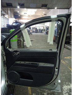 Recambio de puerta delantera derecha para jeep compass sport 4x2 referencia OEM IAM    2