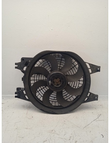 Recambio de electroventilador para kia sorento 2.5 crdi ex referencia OEM IAM 977303E000  