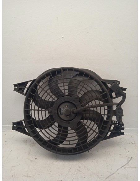 Recambio de electroventilador para kia sorento 2.5 crdi ex referencia OEM IAM 977303E000  