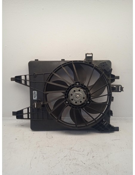 Recambio de electroventilador para renault kangoo dynamique referencia OEM IAM 8200427466B  