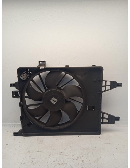Recambio de electroventilador para renault kangoo dynamique referencia OEM IAM 8200427466B  