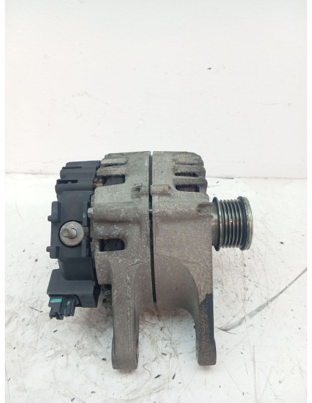 Recambio de alternador para jeep compass sport 4x2 referencia OEM IAM 04801827AA  