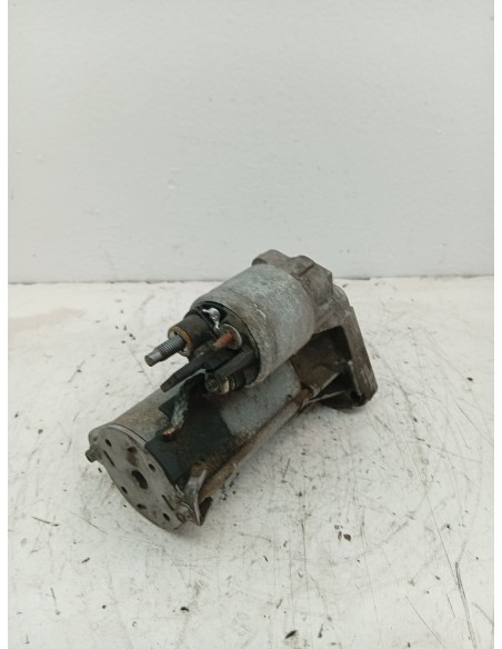 Recambio de motor arranque para dacia duster sl audacia 4x2 referencia OEM IAM 233003329R  