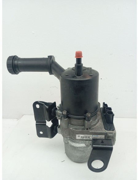 Recambio de bomba direccion para peugeot 5008 active referencia OEM IAM 9803397980 ELECTRICA 