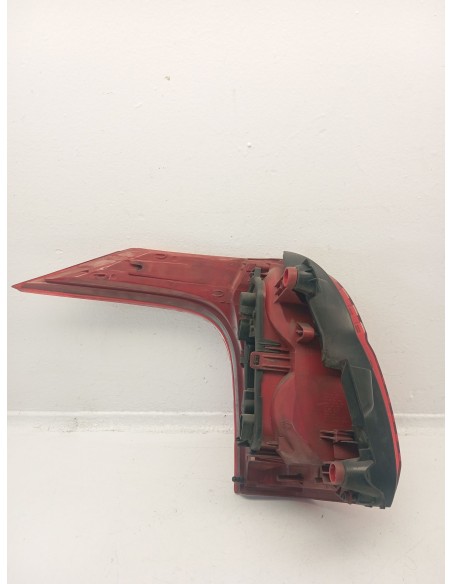 Recambio de piloto trasero derecho para peugeot 5008 active referencia OEM IAM 9672666680  