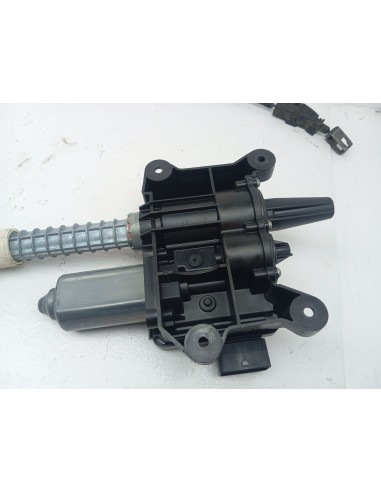 Recambio de freno de mano electrico para peugeot 5008 active referencia OEM IAM 9673081580  