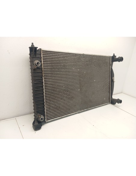 Recambio de radiador agua para audi a4 b7 (8ec) 2.0 tdi referencia OEM IAM 8E0121251L  