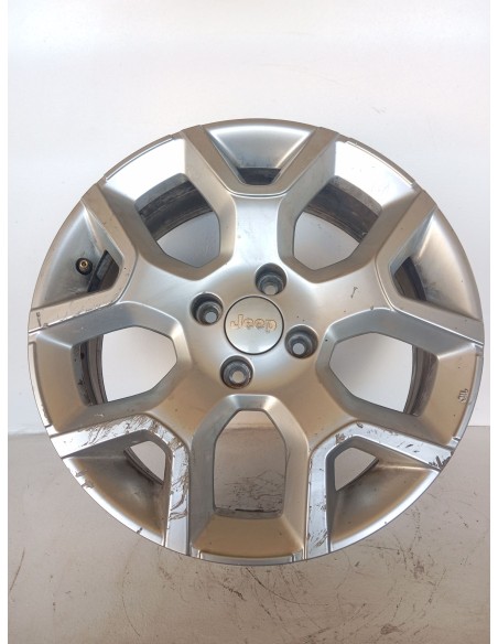 Recambio de llanta para jeep avenger (j2) electric referencia OEM IAM 52197382 PARA REPARAR 