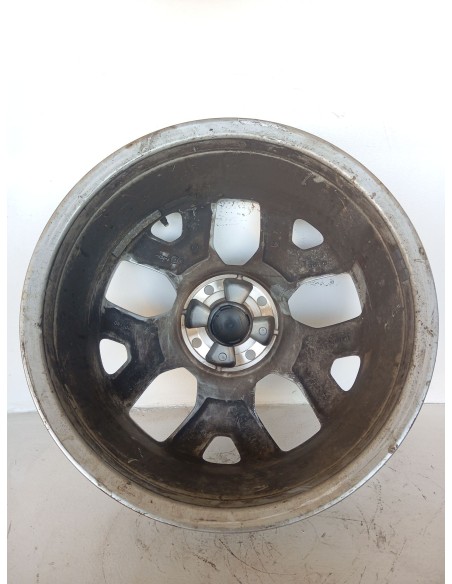 Recambio de llanta para jeep avenger (j2) electric referencia OEM IAM 52197382 PARA REPARAR 