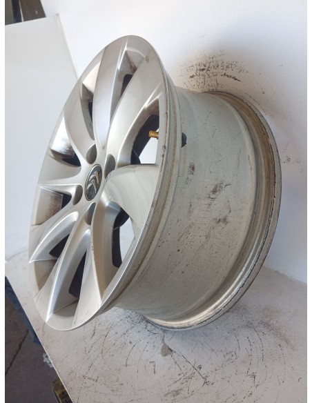 Recambio de llanta para citroën c4 picasso sx referencia OEM IAM 9684969380  