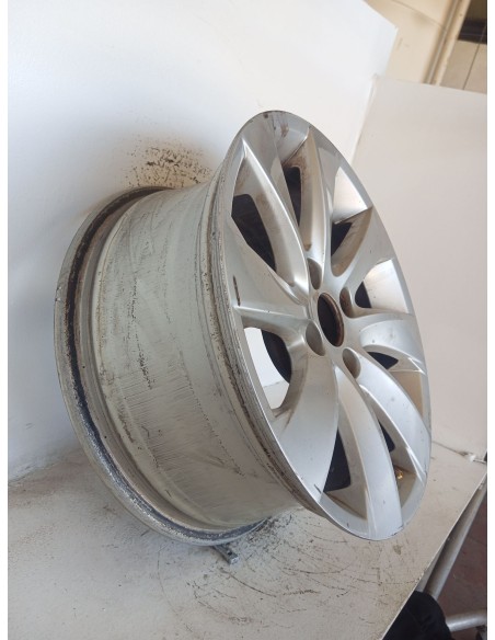 Recambio de llanta para citroën c4 picasso sx referencia OEM IAM 9684969380  
