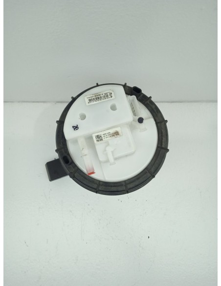 Recambio de bomba combustible para jeep avenger (j2) electric referencia OEM IAM 9851127180  