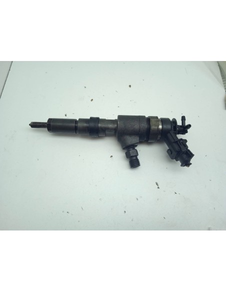 Recambio de inyector para peugeot 206 berlina 1.4 hdi referencia OEM IAM 0445110075  