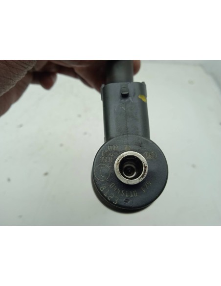 Recambio de inyector para opel astra gtc 1.7 16v cdti referencia OEM IAM 0445110175  