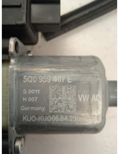 Recambio de elevalunas trasero izquierdo para seat ateca (kh7, khp) 1.5 tsi referencia OEM IAM 575839461A  