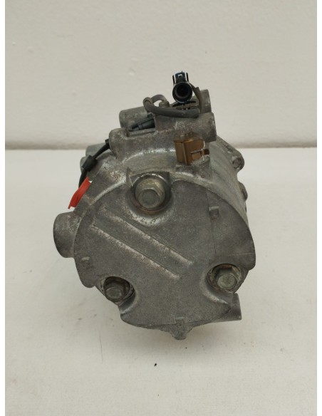 Recambio de compresor aire acondicionado para suzuki swift berlina (mz) gl (3-ptas.) referencia OEM IAM 9520062JA0  