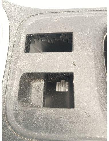 Recambio de apoyabrazos central para jeep avenger (j2) electric referencia OEM IAM 735763538  