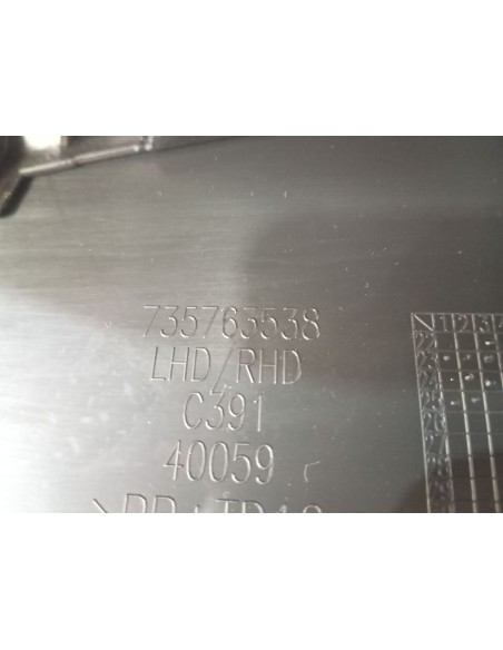 Recambio de apoyabrazos central para jeep avenger (j2) electric referencia OEM IAM 735763538  