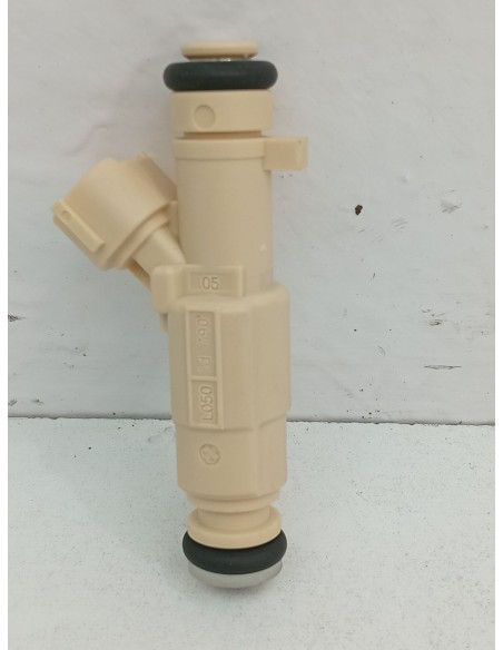 Recambio de inyector para hyundai tucson (jm) 2.0 cat referencia OEM IAM 353102G100  UNIDAD