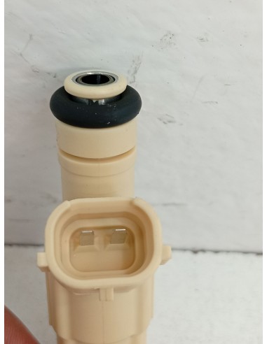 Recambio de inyector para hyundai tucson (jm) 2.0 cat referencia OEM IAM 353102G100  UNIDAD