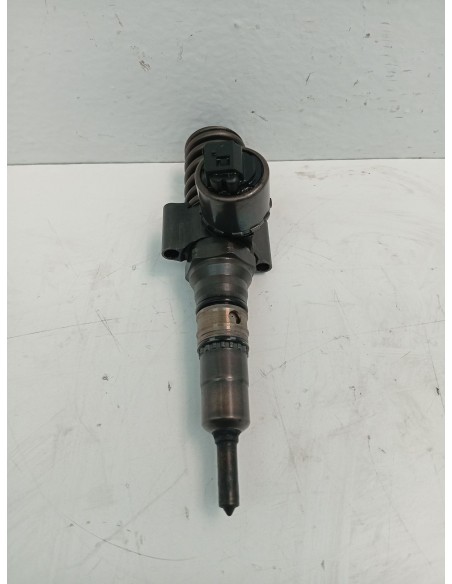 Recambio de inyector para audi a3 sportback (8p) 2.0 tdi ambition referencia OEM IAM 03G130073G  