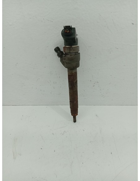Recambio de inyector para bmw serie 1 berlina (e81/e87) 118d referencia OEM IAM 7798446  