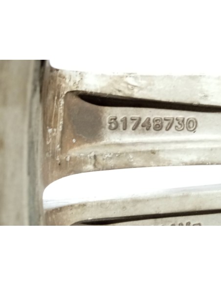 Recambio de llanta para lancia musa (350_) 1.9 d multijet (350.axc1a) referencia OEM IAM 51748730  