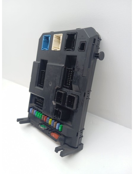 Recambio de caja reles / fusibles para citroën c3 ii (sc_) 1.2 vti 82 referencia OEM IAM   