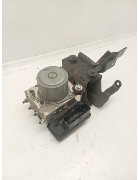 Recambio de abs para nissan leaf n-connecta referencia OEM IAM 476605SH0A  