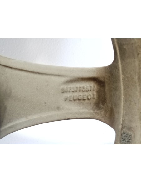Recambio de llanta para peugeot 208 i (ca_, cc_) 1.2 vti 82 referencia OEM IAM 96737735  