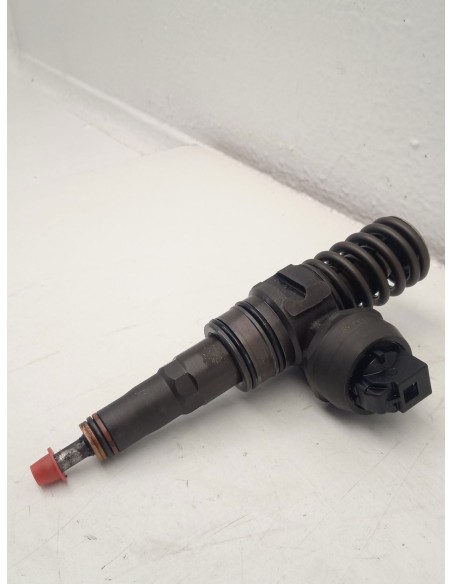 Recambio de inyector para audi a3 (8p1) 1.9 tdi referencia OEM IAM 038130073BN  