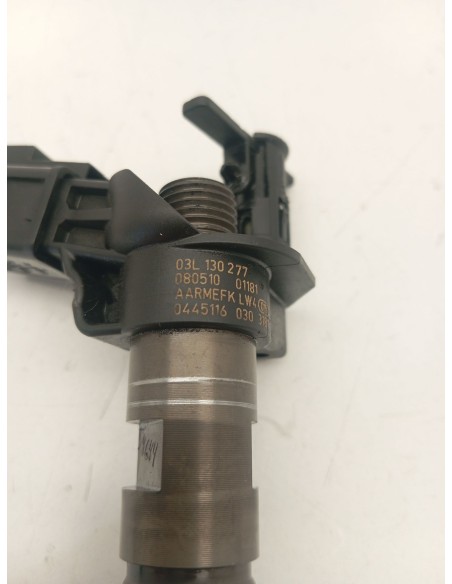 Recambio de inyector para volkswagen passat b6 (3c2) 2.0 tdi 16v referencia OEM IAM 03L130277 BOSCH 