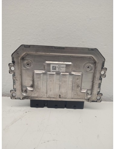 Recambio de centralita motor uce para dacia logan ii 1.0 sce 75 referencia OEM IAM 237109612R  