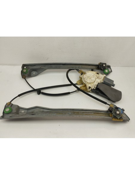 Recambio de elevalunas delantero izquierdo para renault laguna iii dynamique tomtom referencia OEM IAM 807010002R  