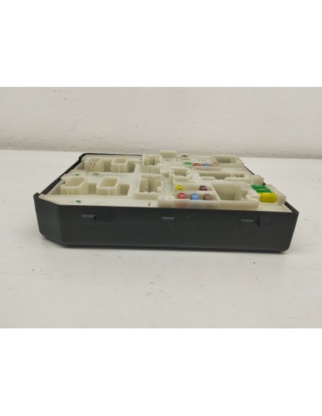 Recambio de caja reles / fusibles para renault megane iii berlina 5 p dynamique referencia OEM IAM 284B62069R  