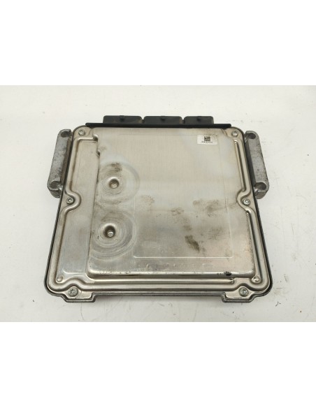 Recambio de centralita motor uce para renault laguna iii dynamique tomtom referencia OEM IAM 8201119647  
