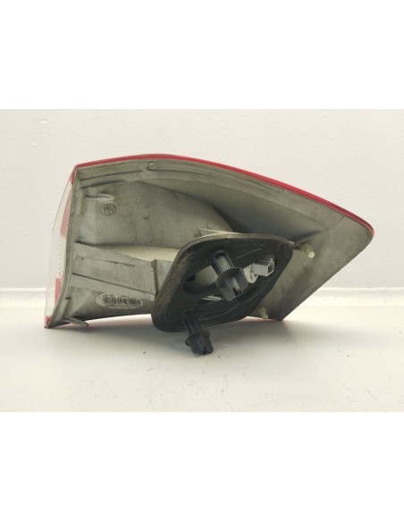 Recambio de piloto trasero izquierdo para ford kuga i 2.0 tdci referencia OEM IAM 8V4113405AF  