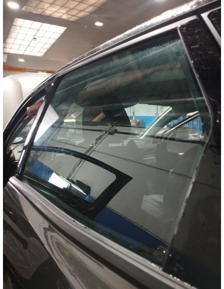 Recambio de luna trasera izquierda para peugeot 3008 allure referencia OEM IAM 9811648680  