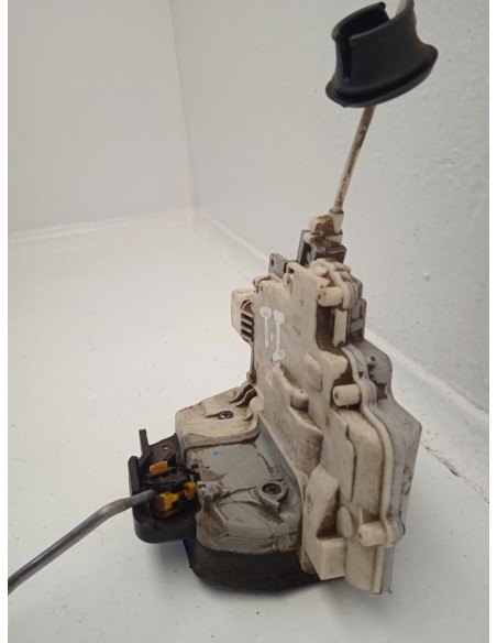 Recambio de cerradura puerta trasera izquierda para seat exeo (3r2) 2.0 tdi referencia OEM IAM 8E0839015AA  