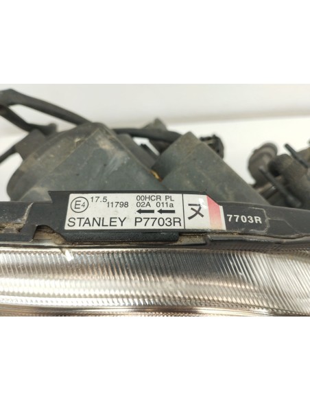 Recambio de faro derecho para mazda 5 (cr) 1.8 (cr19) referencia OEM IAM 1179802A011A  