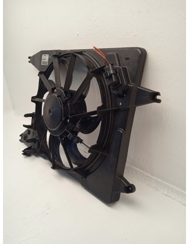 Recambio de electroventilador para dacia sandero 1.2 16v lpg referencia OEM IAM 8200765566B  
