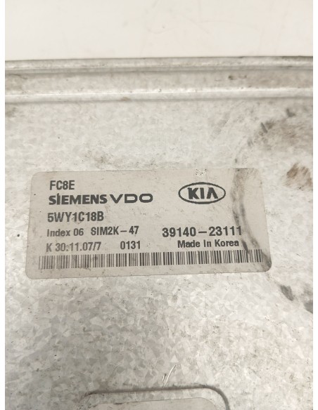 Recambio de centralita motor uce para kia cee´d hatchback (ed) 2.0 referencia OEM IAM 3914023111  