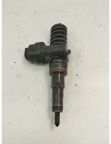 Recambio de inyector para skoda fabia i (6y2) 1.9 tdi referencia OEM IAM 038130073J  