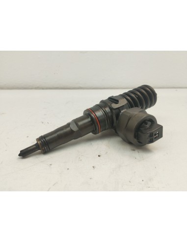 Recambio de inyector para skoda fabia i (6y2) 1.9 tdi referencia OEM IAM 038130073J  