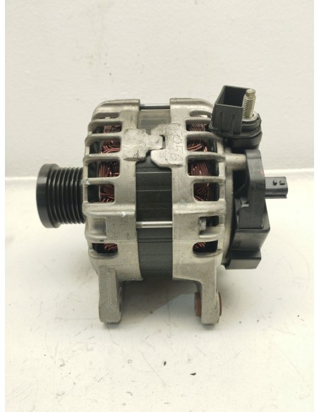Recambio de alternador para renault clio v (b7_) tce 90 (b7mt) referencia OEM IAM 231002175R  